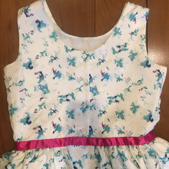 Summer dress with flowers - Picture 8 of 8